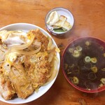 鎌田食堂 - 料理写真:かつ丼：700円