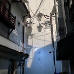 家庭料理 小川 - 昼間のような明るさ。。