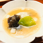 木山 - 白魚の半張り蒸し　出汁餡かけ　木耳　長芋　ウルイ