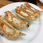 大三元 - 自家製餃子　焼き具合最高