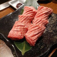 熟成ホルモン・山形牛 炭火焼肉 牛語 - 