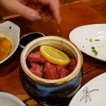 牛舎 - 壺漬けカルビ