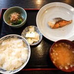 グリル朝日 - 日替わりランチ定食(鮭の西京漬け)