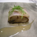 カンテサンス - ポロ葱とホタテのパイ包み焼き