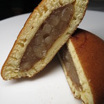 岡山夢菓匠敷島堂 - 夢どら　しろあずき。中にはしろあんです！これが美味っ