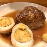 博多のおでん - ん？いっつも玉子カットしてくれよったかいな？？