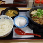 松屋 - 料理写真:お肉どっさり肉増し牛鍋膳730円