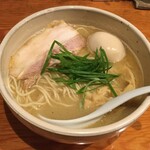 臥龍 - ラーメン＋味玉