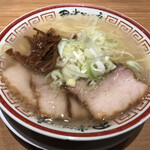 Chuuka Soba Semmon Tanaka Soba Ten - 中華そば。なみなみのスープが嬉しい。