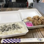 鶏笑 - 唐揚げ弁当5個入りをご飯大盛りでイートインしました(2020.2.16)