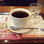 CAFE de CRIE - ブレンド　トールサイズ290円(税別)。