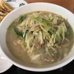 Hidakaya - 麺で野菜取れるのは嬉しいです。