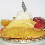 プティ・グラン - タルトフリュイの断面。('12 2月)