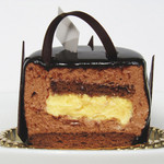 プティ・グラン - ロワイヤル ショコラの断面。('12 2月)