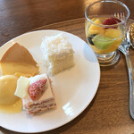 ハウス ウィズアウト ア キー - ケーキ