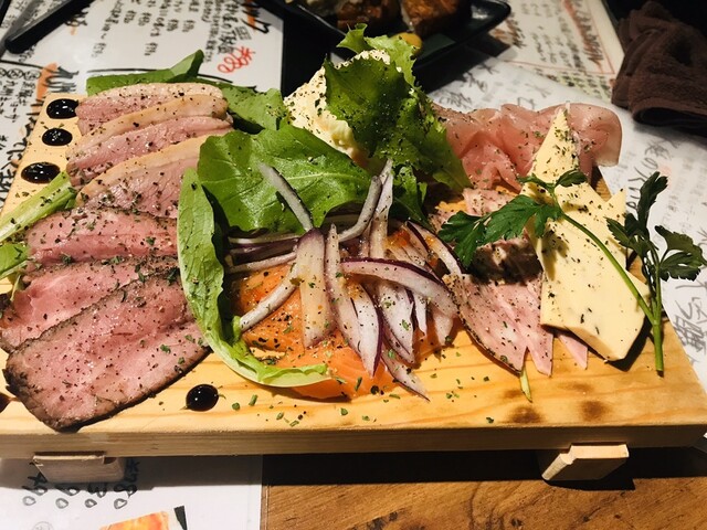 ガブ飲み和牛酒場 にくまれ屋 赤羽一番街店 赤羽岩淵 バル バール ネット予約可 食べログ ガブ飲み和牛酒場 にくまれ屋 赤羽一番街店 赤羽岩淵 バル バール ネット予約可 食べログ