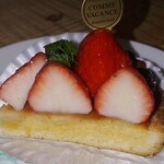 La patisserie comme vacance - 苺がとっても甘い。フルーツも上質な物を使用されてます( ´∀`)