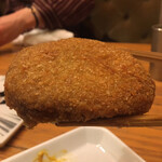 浪花ろばた 頂鯛 - 蟹味噌のクリームコロッケ、蟹の旨味広がる贅沢なコロッケですねぇ( ^ω^ )