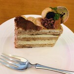 フリュティエ - ダックワーズケーキ