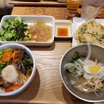 韓美膳 - 温玉ビビンバ（ハーフ）と冷麺（ハーフ）のセット