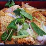 とんかつ よしみ - とんかつ よしみ ＠西葛西 ご飯少な目でお願いした かつ重