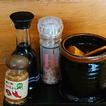 とんかつ よしみ - とんかつ よしみ ＠西葛西 卓上調味料類