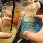 和琉酒場 ひろまる - 4人でかんぱ～い!