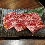 炭火焼肉おおむら - 宮崎牛イチボ1780円。