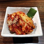 炭火焼肉おおむら - 白菜キムチ420円。コクがありました。