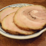 ホルモン酒場とん平 - トッピングのチャーシュー