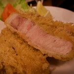 丸五 - サシ多めで 　赤身の香り旨みが弱め 　一体感のない肉質だなぁ〜今日は