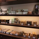 パティスリー ユウ ササゲ - 店内模様