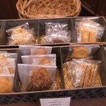 パティスリー ユウ ササゲ - 店内模様