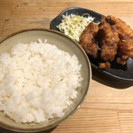 とんこつらぁ麺 嘉晴 - カラアゲ定食