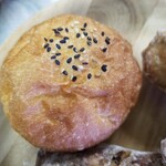 haluta bageri - ごま　(あんぱん)