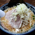 ラーメン めん丸 - みそこてラーメン！