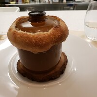 フランス料理 タンモア - ぺルドロールージュの股肉とアワビのベックオフ
