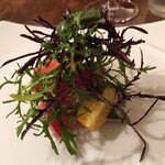 サラマンジェ ド ヨシノ - 地物のエボダイと金柑とフルーツトマト