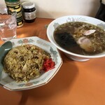 ラーメン中華タロウ - 料理写真: