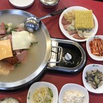 놀부부대찌 개&철판구이 - 料理写真: