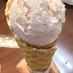 HiO ICE CREAM Atelier 自由が丘 - イチゴミルク