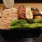 ももふく - ももふく鳥重　ご飯大盛り(20-02)