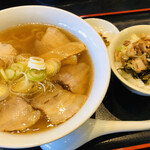 Kitakataramembannaikoboshi - 喜多方ラーメンとミニ高菜焼豚ご飯