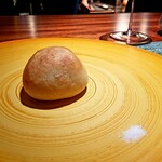 蒼 - 蕪のパン生地包み焼き　カマルグの塩と