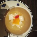 かにしげ - 杏仁豆腐