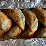八味屋 - ギュウギュウに詰められます。
