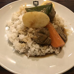 DELHI - カレーをドバッと半分かけて食べると、柔さも薄まりうまい＼(^ω^)／