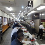 天麩羅処ひらお - 11時頃でこの状態です