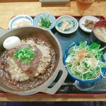 竹清食堂 - 牛ハラミ特製醤油焼飯 1000円