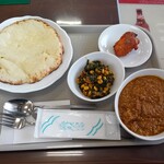 ベンガルカレー亭マンナン - チーズナンセット